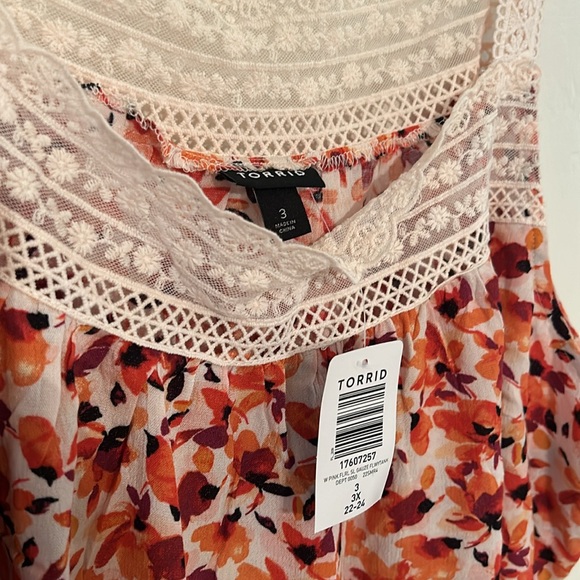 NWT Torrid Gauze Crochet Detail Tank - Picture 9 of 10